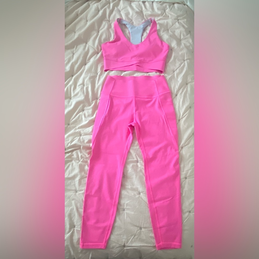 NWOT GAP Fit Hot Pink workout set size Medium